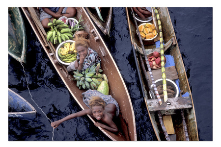 VILLAGE GIRLS :: solomon Islands